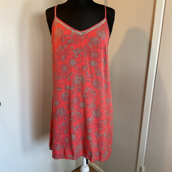 TraVida Dresses & Skirts - 25. TraVida Coral Pink and Gray Sleeveless Midi Sundress Size Medium